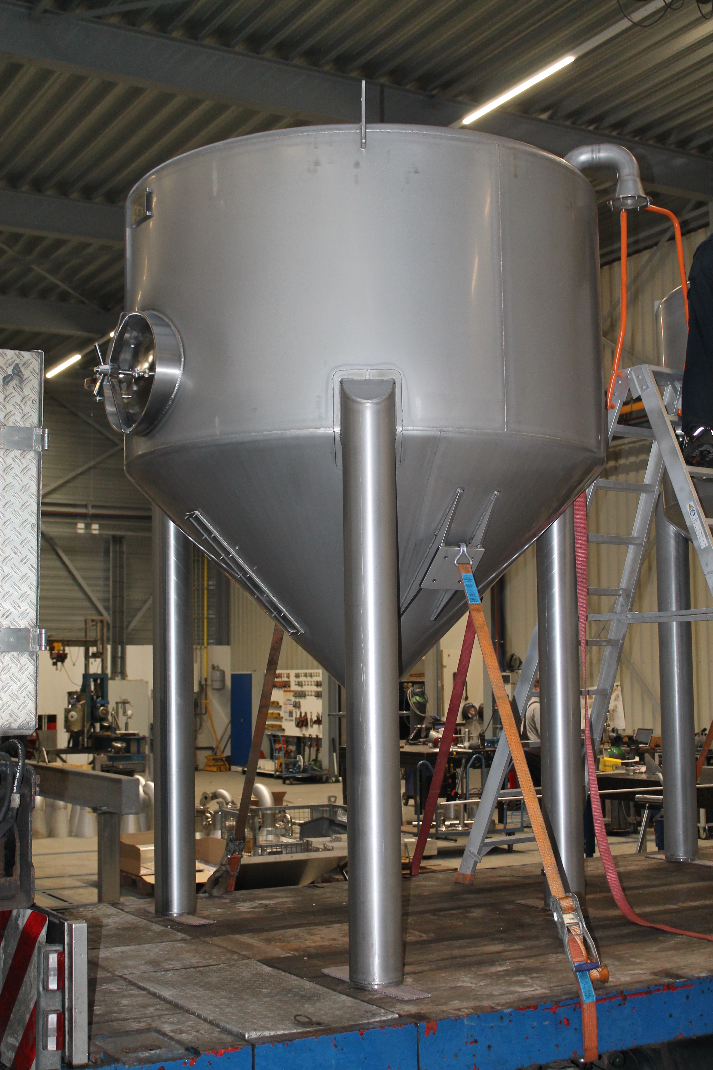 RVS granulaatsilo’s worden gebouwd in eigen fabriek in Dokkum